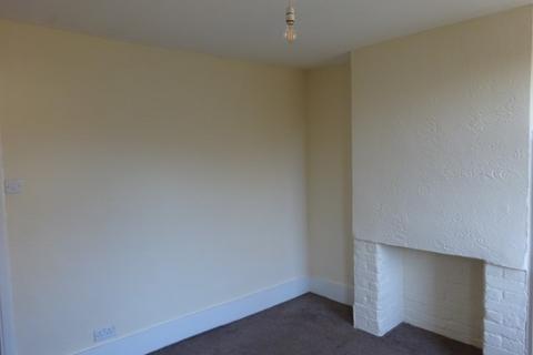 2 bedroom terraced house to rent, Bill Street Road, Rochester ME2