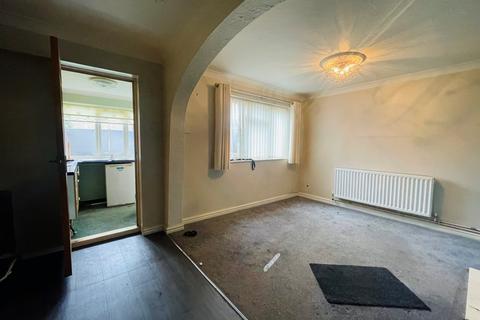 2 bedroom semi-detached house for sale - Medway Road, Brownhills, West Midlands, WS8