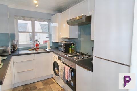 1 bedroom flat for sale, Tadley Court, Court Lodge Road, Gillingham, ME7