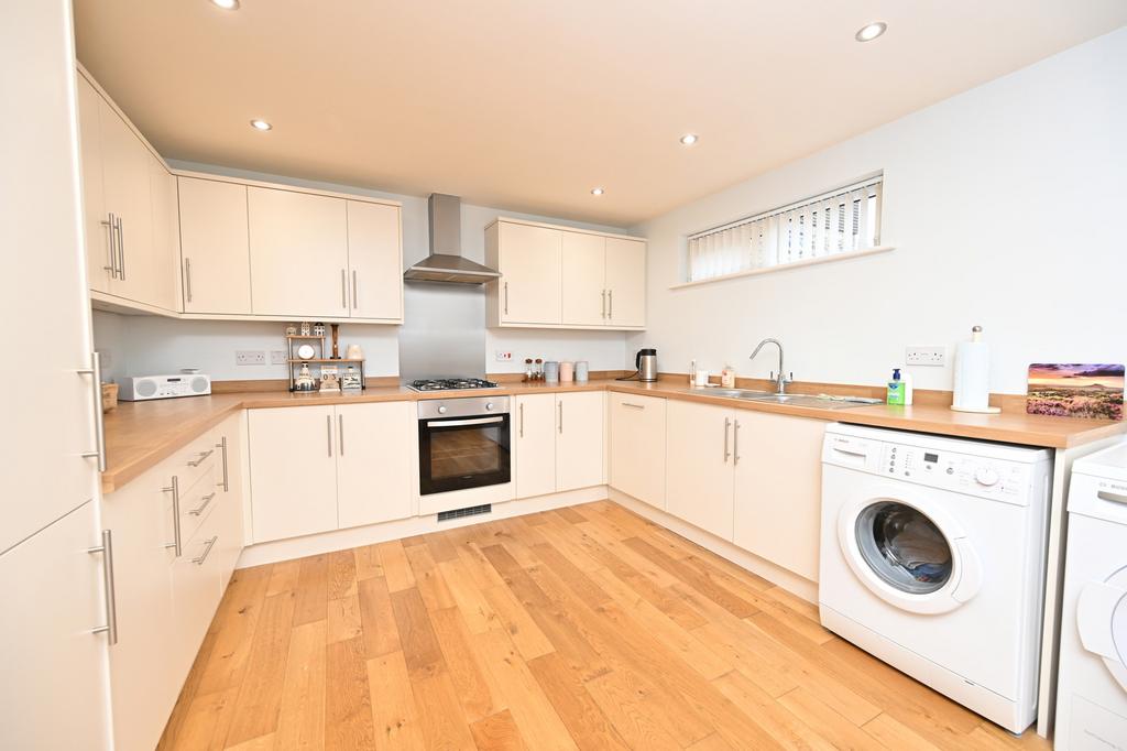 Baker Street, Lindley, Huddersfield, West Yorkshire, HD3 3 bed bungalow