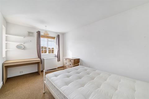 3 bedroom flat to rent, Shepherd's Bush W12 W12