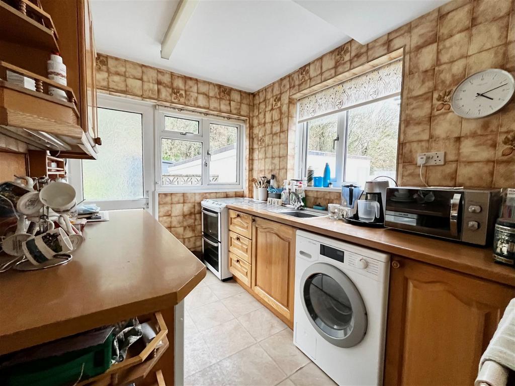 Valley Road, Paignton TQ3 3 bed semidetached house for sale