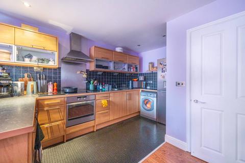2 bedroom flat for sale - Tanner Street, Ilford, Barking, IG11