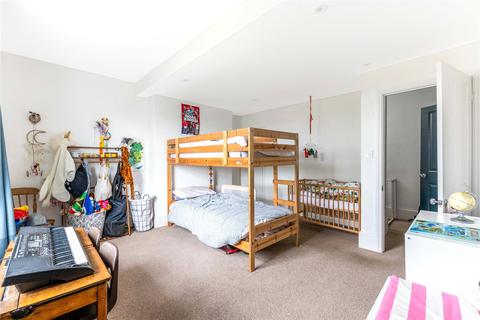 70 Breakspears Road, London, SE4 1TS
