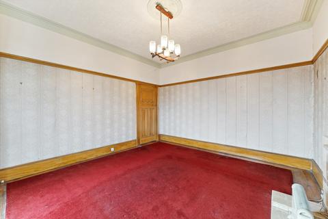 14 Golf Road, Clarkston, Glasgow, G76 7LZ