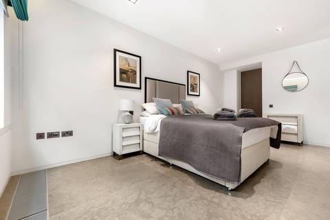 3 bedroom flat to rent, Babmaes Street, St James's, London, SW1Y