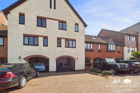 4 bedroom townhouse for sale, Carne Place, Portsmouth PO6