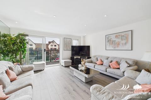 4 bedroom townhouse for sale, Carne Place, Portsmouth PO6