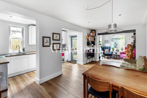 Flat 1, 104 Raleigh Road, London, N8 0JA