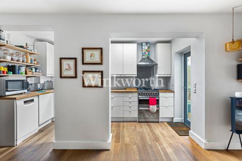 Flat 1, 104 Raleigh Road, London, N8 0JA