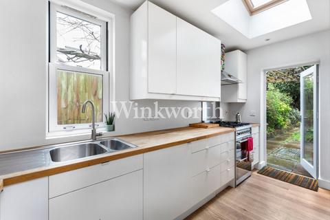 Flat 1, 104 Raleigh Road, London, N8 0JA