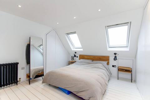 3 bedroom house for sale, Albion Road, Twickenham, TW2