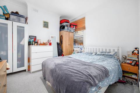 2 bedroom maisonette for sale - Sellincourt Road,, Tooting, London, SW17
