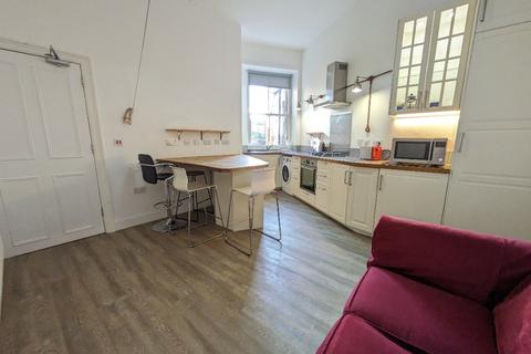 3 bedroom flat to rent, Marchmont Crescent, Marchmont, Edinburgh, EH9