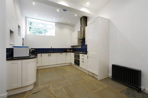 4 bedroom terraced house to rent, Devonport Mews, London, W12