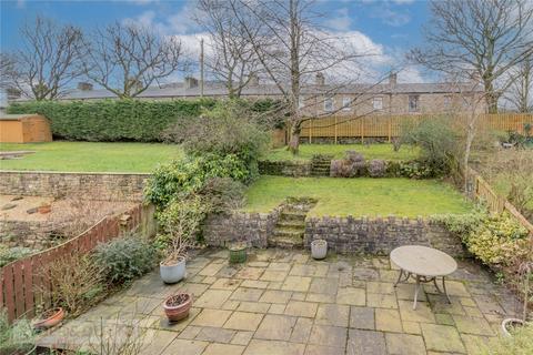6 Sykes Close, Greenfield, Oldham, OL3 7PT