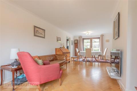 6 Sykes Close, Greenfield, Oldham, OL3 7PT