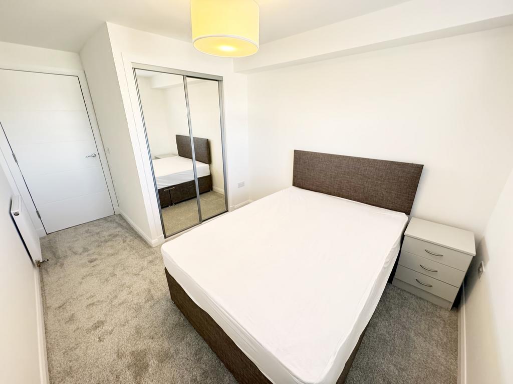 Bedroom 2 (2)
