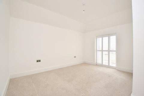 1 bedroom apartment for sale, Holmhill Drive, Felixstowe, Suffolk, IP11