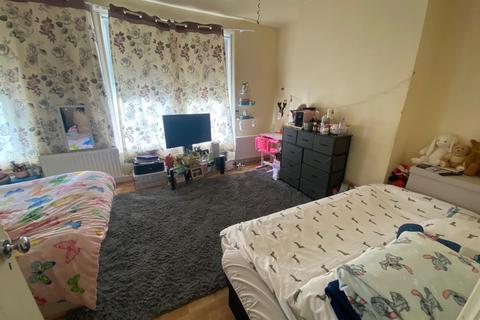 61 Romford Road, Manor Park, London, E15 4LY