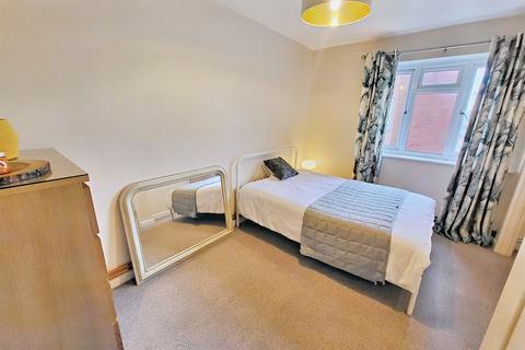 Flat 4, The Moorings, 40 Talbot Avenue, Bournemouth, BH3 7HZ