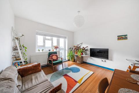 3 bedroom apartment for sale, Friary Estate, London