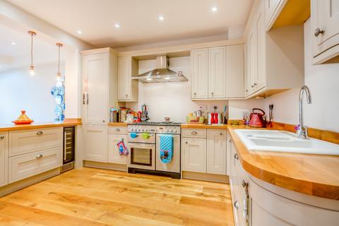 4 bedroom end of terrace house for sale, Church Street, Cirencester, Gloucestershire, GL7