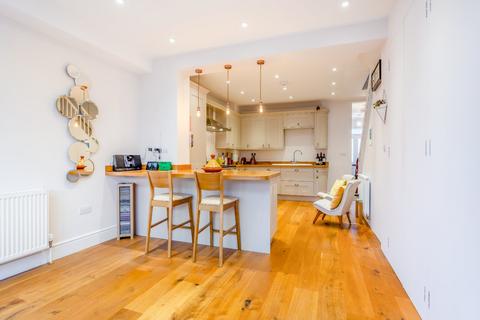 4 bedroom end of terrace house for sale, Church Street, Cirencester, Gloucestershire, GL7