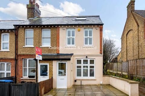 2 bedroom end of terrace house for sale, Chelmsford Road, Southgate