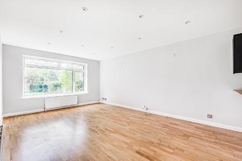 2 bedroom flat for sale, Grand Drive, Raynes Park