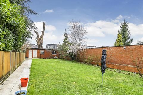 3 bedroom semi-detached house for sale, Summit Close, Southgate
