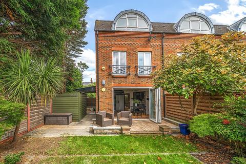 1 Amber Court, 100 Richmond Road, London, SW20 0PD