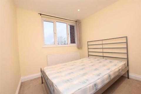 2 bedroom apartment to rent, Finchley Road, Golders Green, NW11