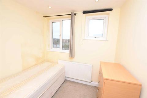 2 bedroom apartment to rent, Finchley Road, Golders Green, NW11