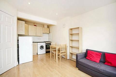 2 bedroom apartment to rent, Finchley Road, Golders Green, NW11