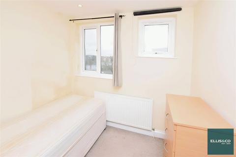 2 bedroom apartment to rent, Finchley Road, Golders Green, NW11