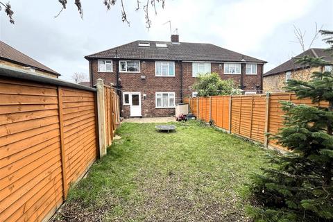 36 Oak Way, Feltham, TW14 8AS