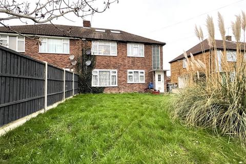 36 Oak Way, Feltham, TW14 8AS