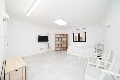 Studio to rent - Cromwell Road, SW7