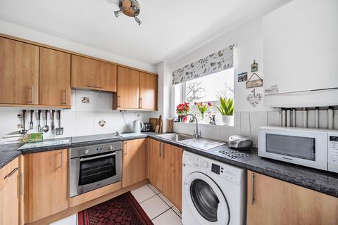 4 Melville Close, Ickenham, Uxbridge, UB10 8TY