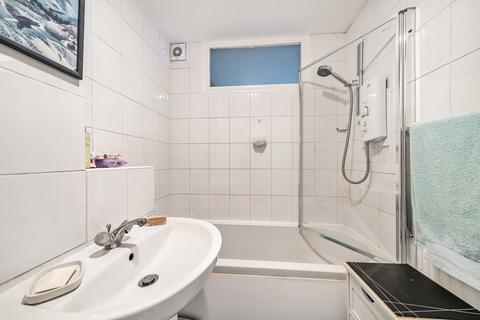 4 Melville Close, Ickenham, Uxbridge, UB10 8TY