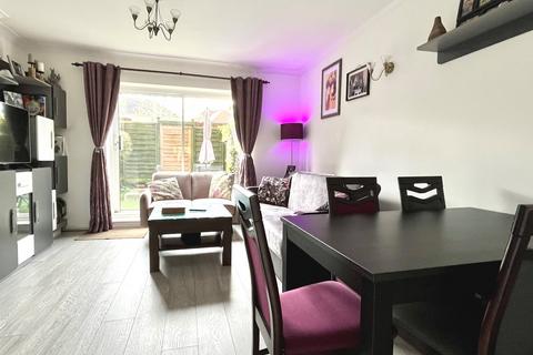 27 May Close, Chessington, KT9 2AP