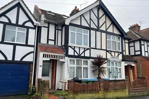 1 bedroom flat for sale - Flat 1, 44 Gordon Avenue, Bognor Regis, West Sussex, PO22 9LS