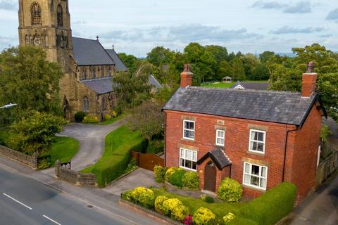 3 bedroom detached house for sale, Church Road, Preston PR4