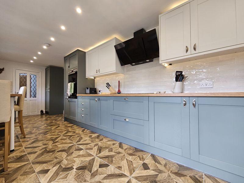 Hesketh Lane, Preston PR4 3 bed detached house for sale £299,950