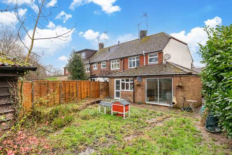 25 Copse Close, East Grinstead, RH19 3EF