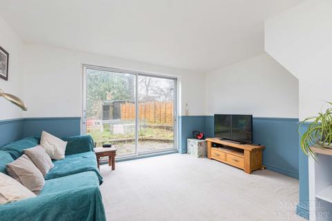 25 Copse Close, East Grinstead, RH19 3EF