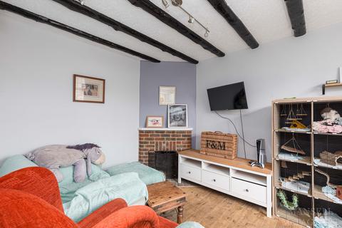 25 Copse Close, East Grinstead, RH19 3EF