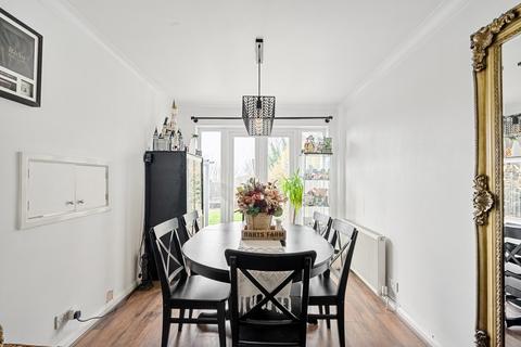 20 Commissioners Road, Strood, Rochester, ME2 4EB