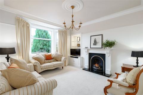 14 Carrick Crescent, Giffnock, Glasgow, G46 6PP